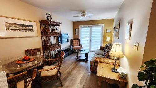 Truman Annex House | Beautiful Downtown Truman Annex Condo