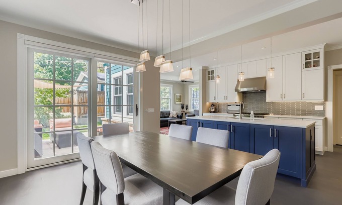 Newlands House | Beautiful Fully Furnished New Build in Newlands