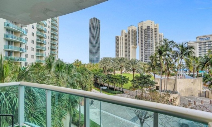 Sunny Isles Beach Condo | Beautiful Garden View Ocean Reserve 1 BR Condo by RedAwning