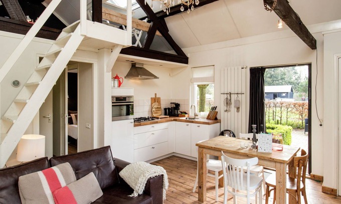 Leende House | Beautiful holiday home in Leende with roofed terrace