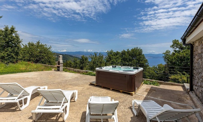 Opatija House | Beautiful home in Dobrec with kitchen