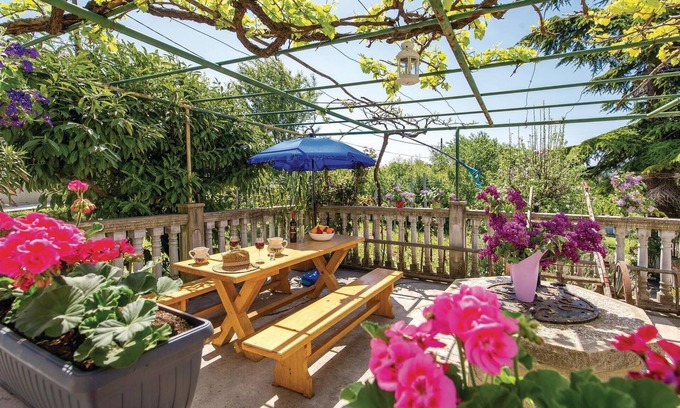 Kastav House | Beautiful home in Kastav with kitchen