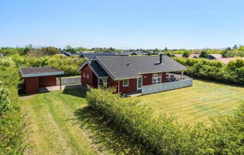 Skaven Strand House | Beautiful Home In Tarm With Wifi