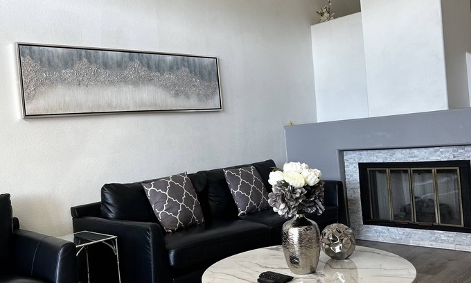 Carmel Valley House | Beautiful Home Near the Beach and Shopping Centers