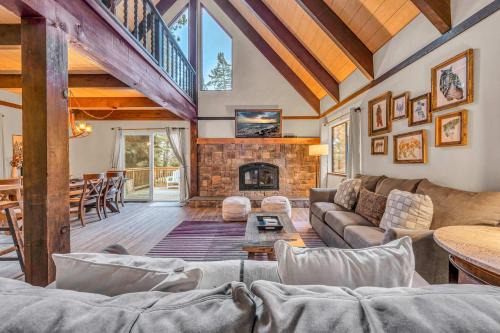 Tahoe Pines House | Beautiful Homewood Retreat with Deck and Grill