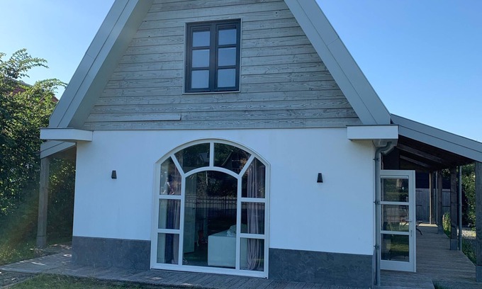 Camperduin House | Beautiful house 750 meters from the beach with wood stove in the living room
