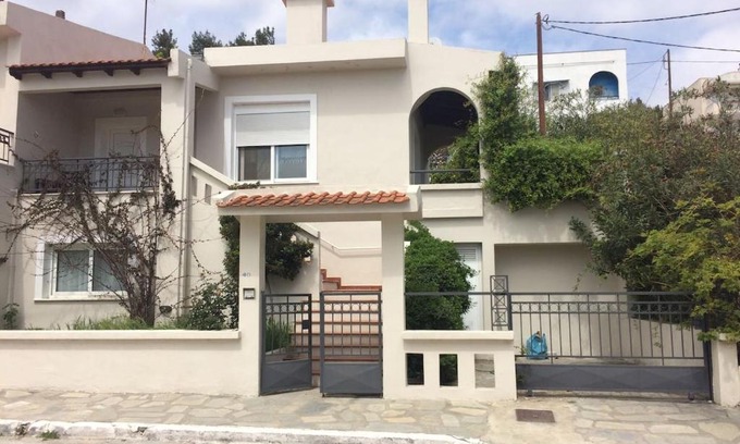 Nea Peramos House | Beautiful house