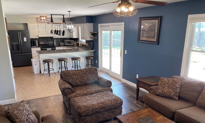 Saint Marys Allen County House | Beautiful House Minutes from Lutheran Hospital!
