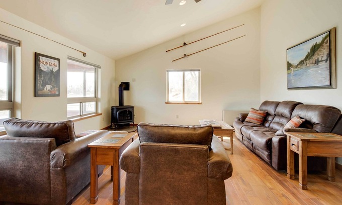 Silver Star Cabin | Beautiful Jefferson River Cabin w/Mountain Views!