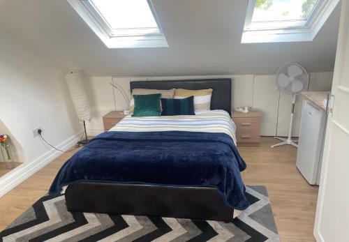 Kentish Town House | Beautiful loft with En-Suit in a family house,