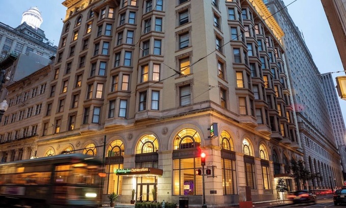 French Quarter Resort | Beautiful Modern 1 Bedroom Signature @ Nola walking distance from Bourbon Street