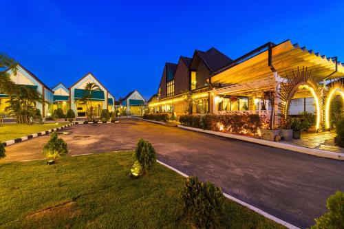 Hua Hin Resort | Beautiful new 7 Bedroom Villa Resort - CT7
