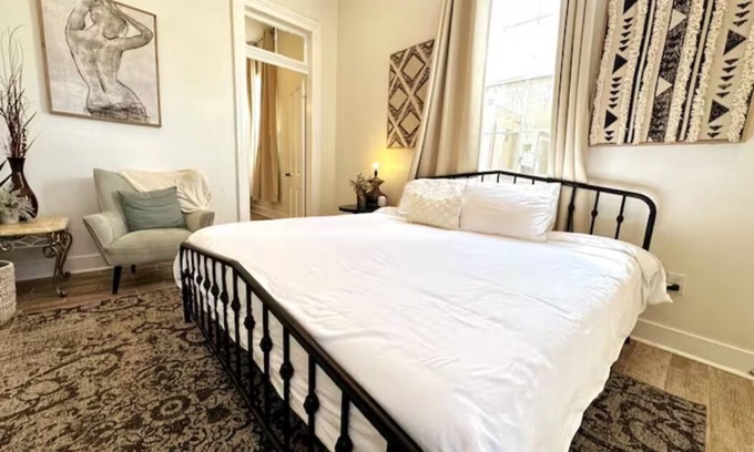 Tulane - Gravier House | Beautiful New Orleans Shotgun Home 7 mins to FQ