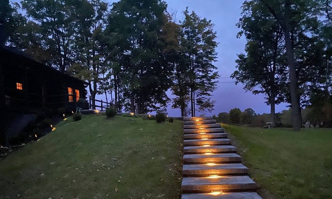 Kerhonkson Cabin | Beautiful newly Renovated Cabin/Lodge on Creek