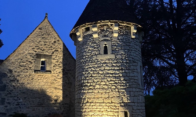 La Fagette House | Beautiful one bedroom chateau on the banks of the River Vézere in Perigord Noir