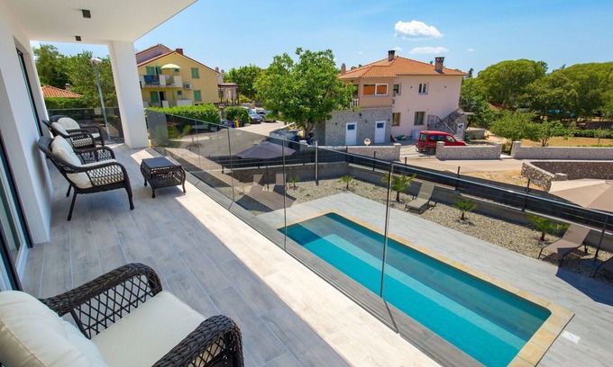 Skrbcici House | Beautiful private villa for 10 people with A/C, WIFI, private pool, TV and terrace