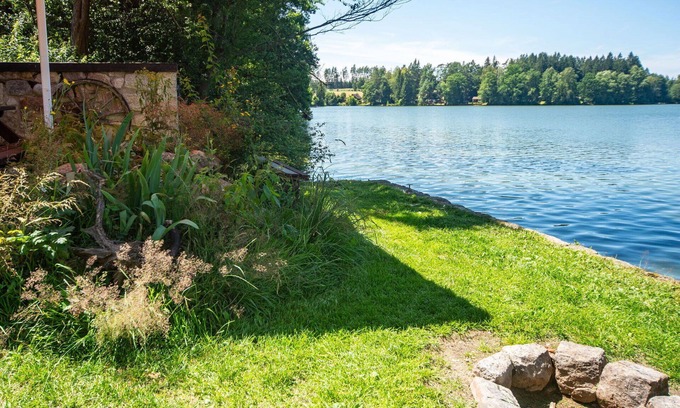 Strizovice House | Beautiful private villa for 6 people with WIFI, TV, patio and pets allowed