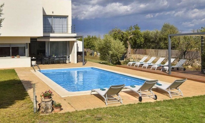 Binissalem Villa | Beautiful private villa for 10 people with pool, A/C, WIFI, TV, patio, pets allowed and parking