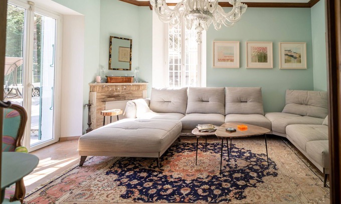 Draguignan Villa | Beautiful private villa for 11 guests with A/C, WIFI, private pool, TV and patio