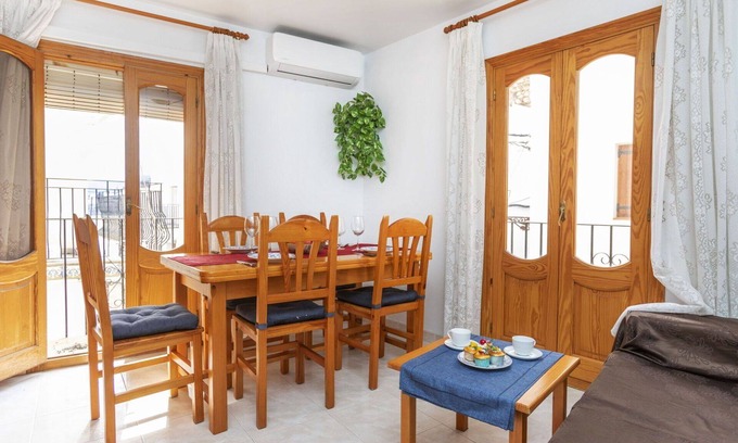 Peniscola Old Town House | Beautiful private villa for 12 guests with WIFI, TV and terrace
