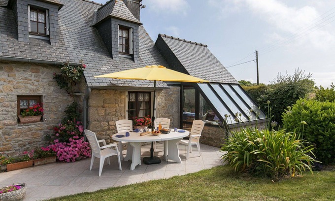 Cleder House | Beautiful private villa for 4 guests with TV and terrace