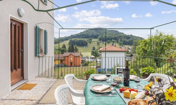 Novaggio House | Beautiful private villa for 6 guests with TV and patio