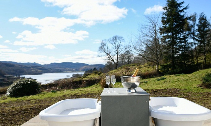 Lerags Villa | Beautiful private villa for 10 guests with WIFI, hot tub, TV, patio, pets allowed and panoramic .