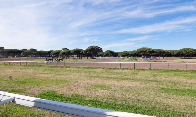Toulon - Hyeres Villa | Beautiful private villa for 4 guests with WIFI, TV, terrace and pets allowed