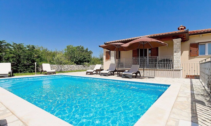 Salakovci Villa | Beautiful private villa for 10 guests with WIFI, A/C, private pool, TV, terrace and pets allowed