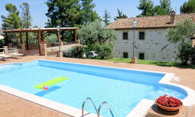 Penne House | Beautiful private villa for 10 guests with WIFI, private pool, A/C, TV, patio and pets allowed