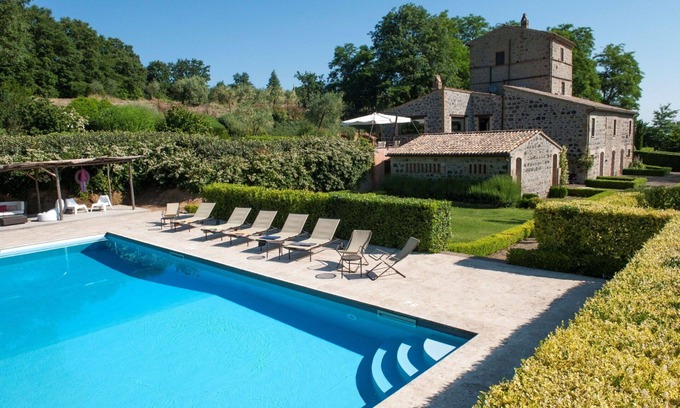 Porano Villa | Beautiful private villa for 10 guests with private pool, A/C, WIFI, TV and patio