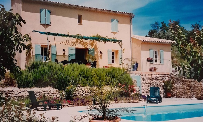 Puymeras Villa | Beautiful Provençal farmhouse with private pool