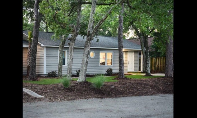 Tranquil Harbour House | Beautiful & Spacious 3BR/2BA Home with POOL & Fire Pit-Sleeps8