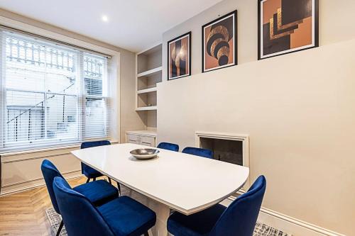 Pembridge Apartment | Beautiful Two Bedroom Abode in Notting Hill