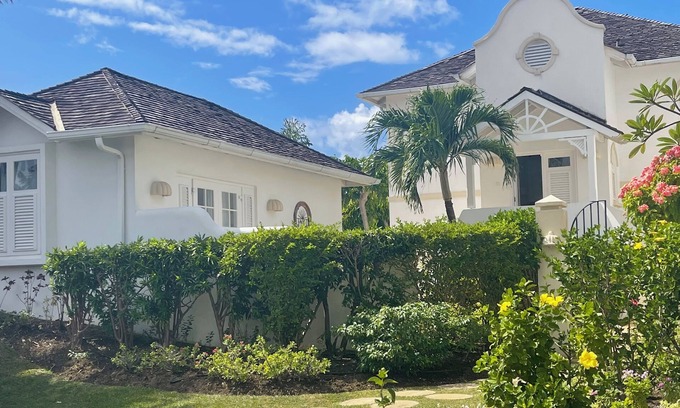 Mount Standfast Villa | Beautiful Villa with Stunning Sea View. Two pools, floodlit tennis/padel, gym.
