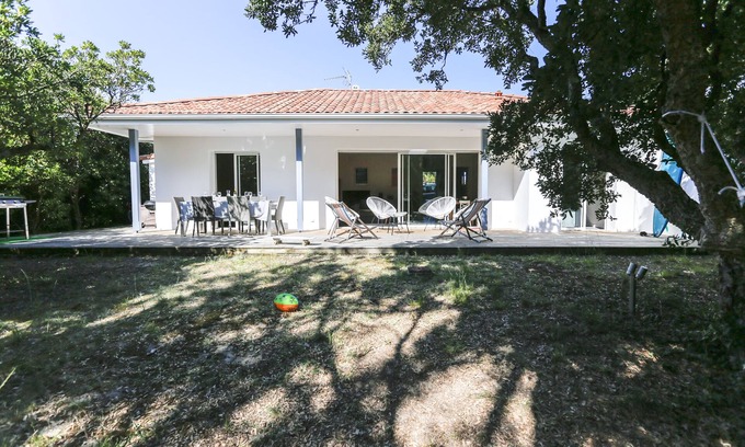 Seignosse Villa | Beautiful villa 2 steps from the beach, large garden not overlooked!