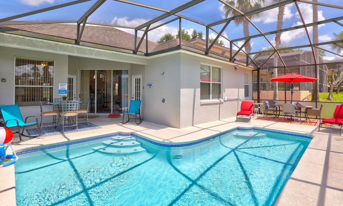 Calabay Parc House | Beautiful villa 7.5 miles from Disney's Animal Kingdom. Two master suites.