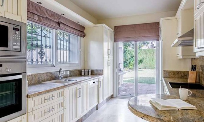 Benahavis Villa | Beautiful Villa beside La Quinta Golf and Weston 5*Hotel.