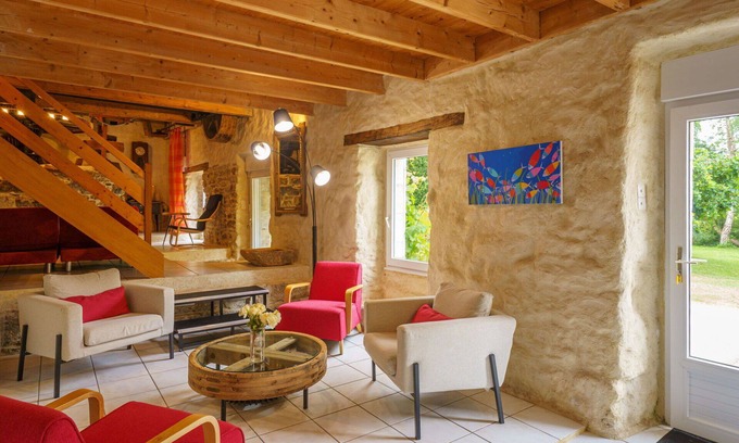 Plovan House | Beautiful villa for 6 people with WIFI, TV and terrace