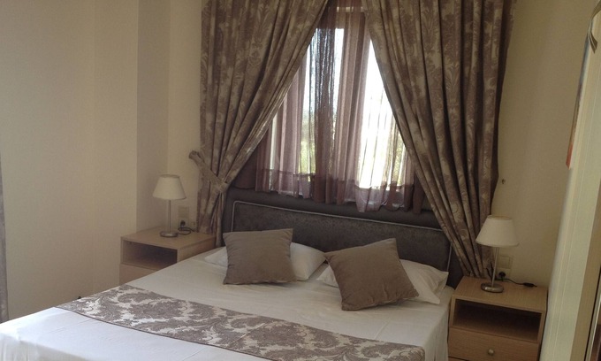 Skaleta Villa | Beautiful Villa III, Pool, BBQ, Bicycles, Gym , table tennis