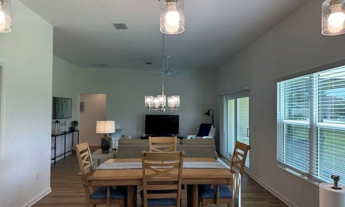 Okahumpka House | Beautifully Decorated Lake Denham 3 bed 2 bath house in The Villages