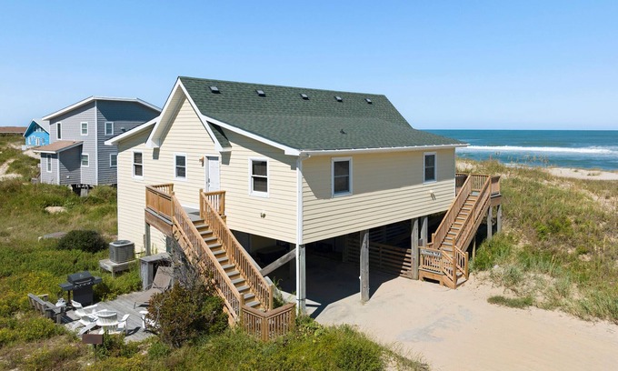 South Nags Head House | Beech Nut: Beachfront | Ocean Views | Hot Tub