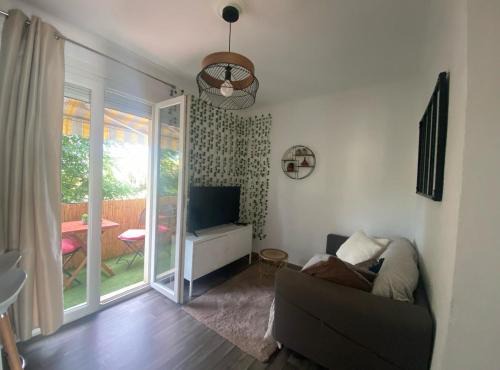 Mediterranee Apartment | Bel appartement T3 pour 4/6 personnes proche centre climatisation