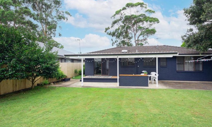 Narrawallee House | Bell
