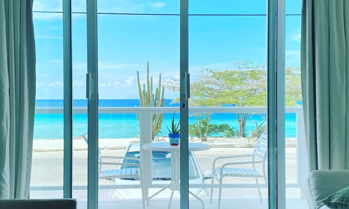 Pos Chiquito Apartment | Bella Horizonte - Beachfront 1