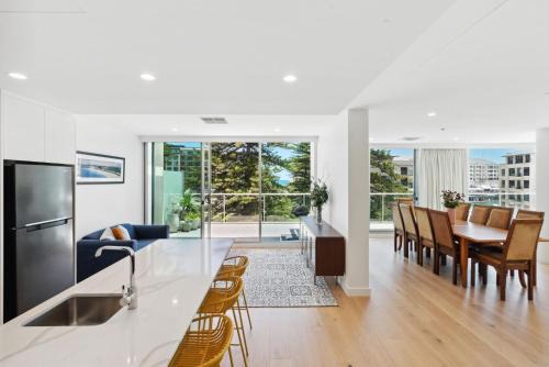 Glenelg Apartment | Belle Escapes - Sea the Views