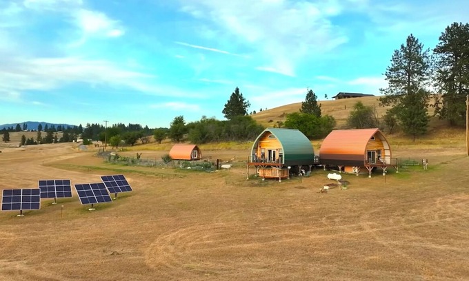 Kooskia Cabin | Belle's Bunkhouse, Arched cabin featured on YouTube, mountain & valley views