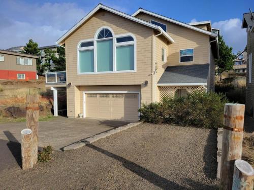 Oceanside House | BelleVueVilla