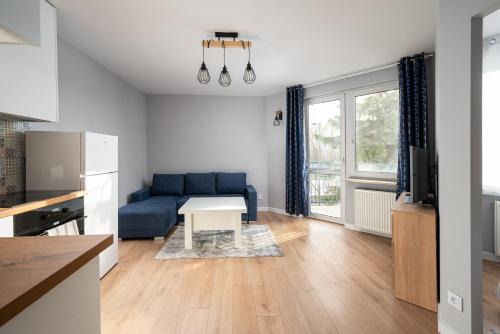 Warsaw Apartment | Bemowo Lazurowa Chic Apartment by BookingHost