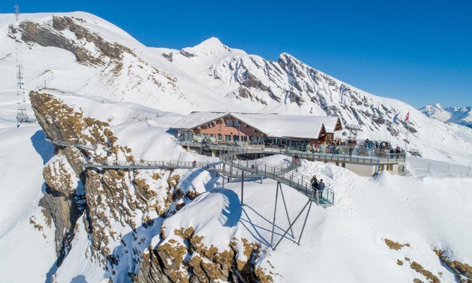 Grindelwald Hostel | Berggasthaus First - Only Accessible by Cable Car